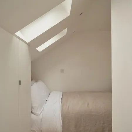 Japandi Loft Smart Design Studio For Tiny Living Oxford Buitenkant foto